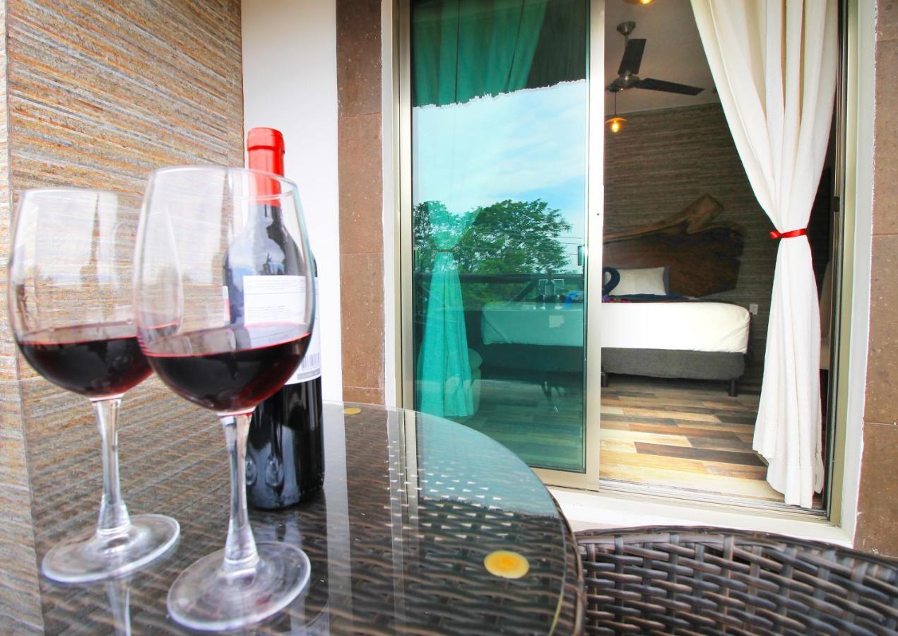 Hotel Pancho Villas Bacalar - Free Bikes And Paddles Экстерьер фото